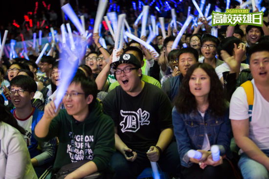 BLG赛后群访 Yagao谈交手Xiaohu：压力很大，一头汗