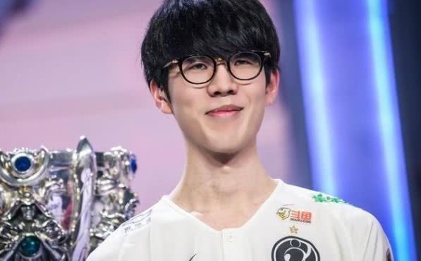 JD Gaming 真的是一支强队吗？ Peyz 屡次被 Scout 的三杀击中，但这并没有帮助 Oh My God 获得比赛点